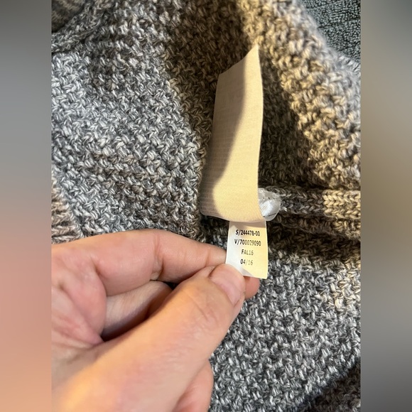 Banana Republic Men’s Chunky Knit Cardigans Grey & Cream Size M Bundle of Two - Picture 8 of 13